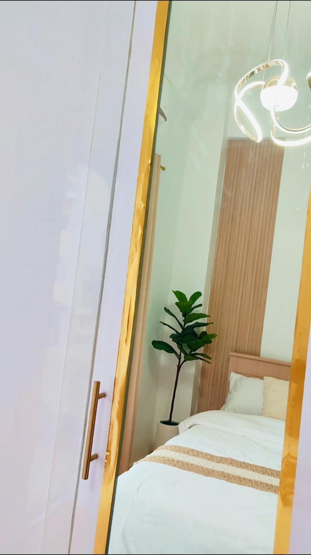 Paradise Realm Condotel Paranaque City Exteriör bild