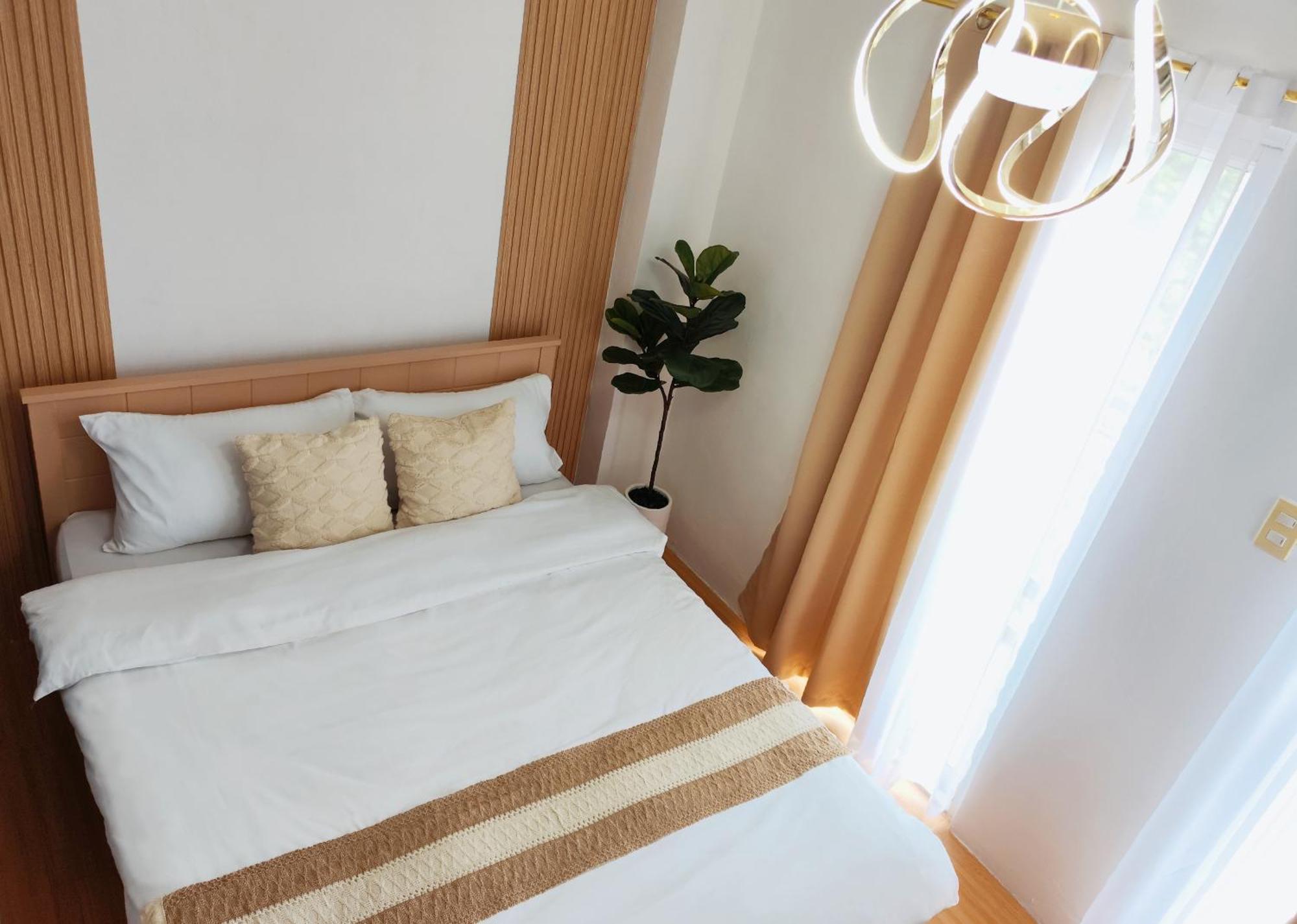 Paradise Realm Condotel Paranaque City Exteriör bild